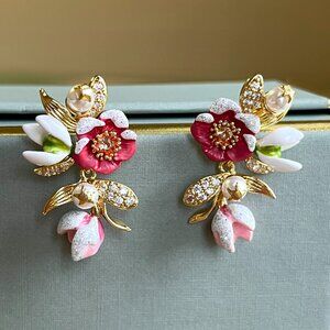 Hellebore flowers earring